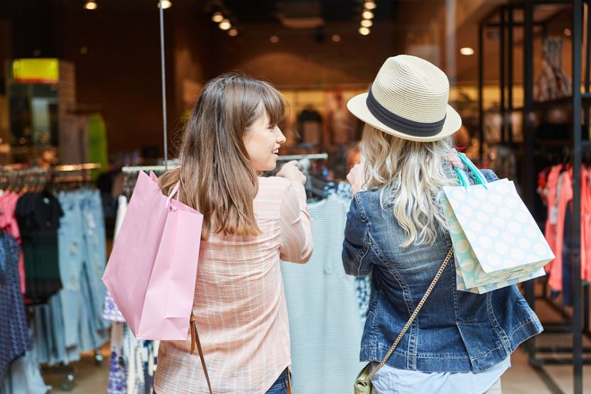 Young Consumer Base Key to Universal Store - Vimarsana News